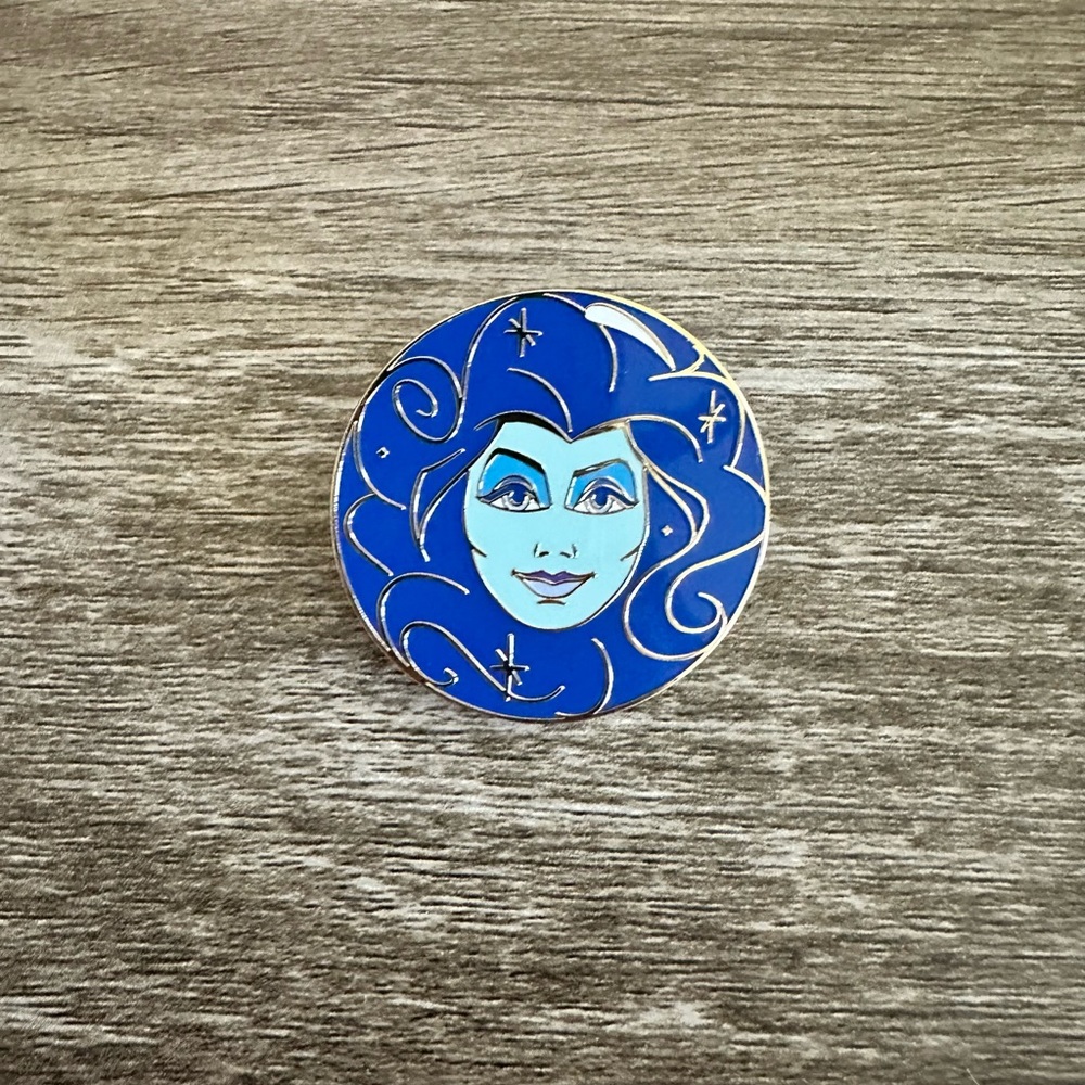 Disney pin